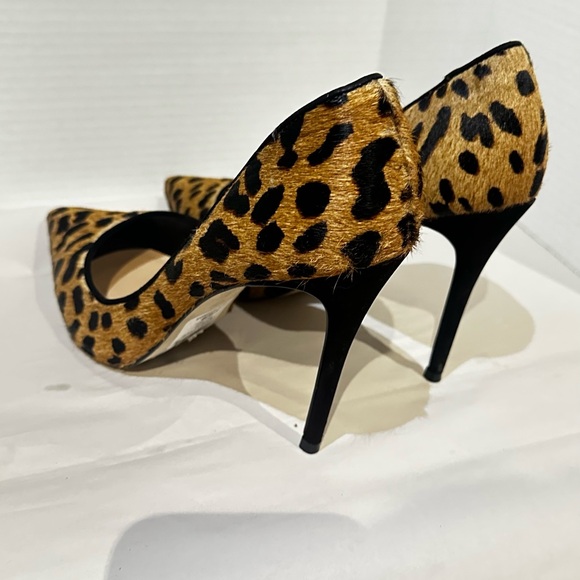 Saks Fifth Avenue animal print pumps! - Picture 4 of 9